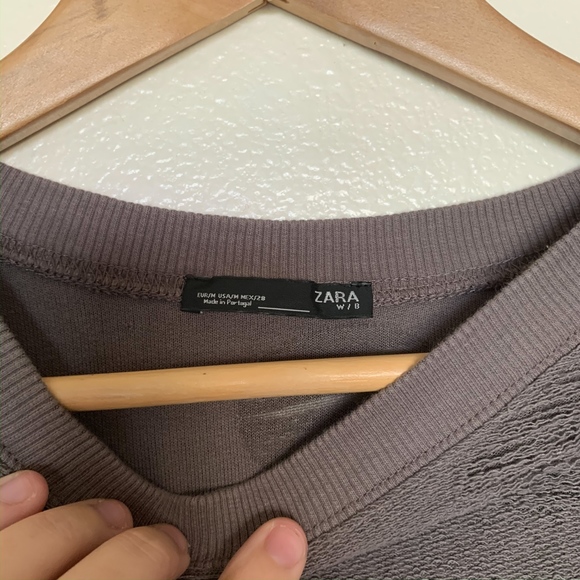 Zara Distressed Oversized Crew Neck Sweater - Picture 6 of 6